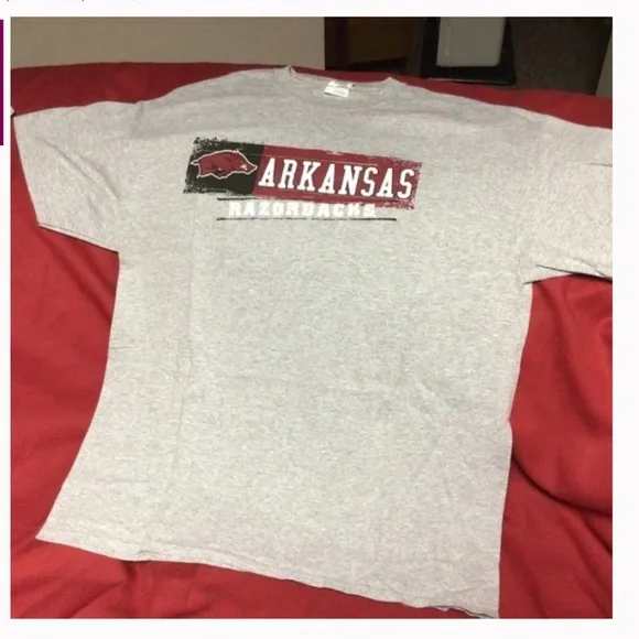 ARKANSAS Razorbacks tshirt - Picture 1 of 1